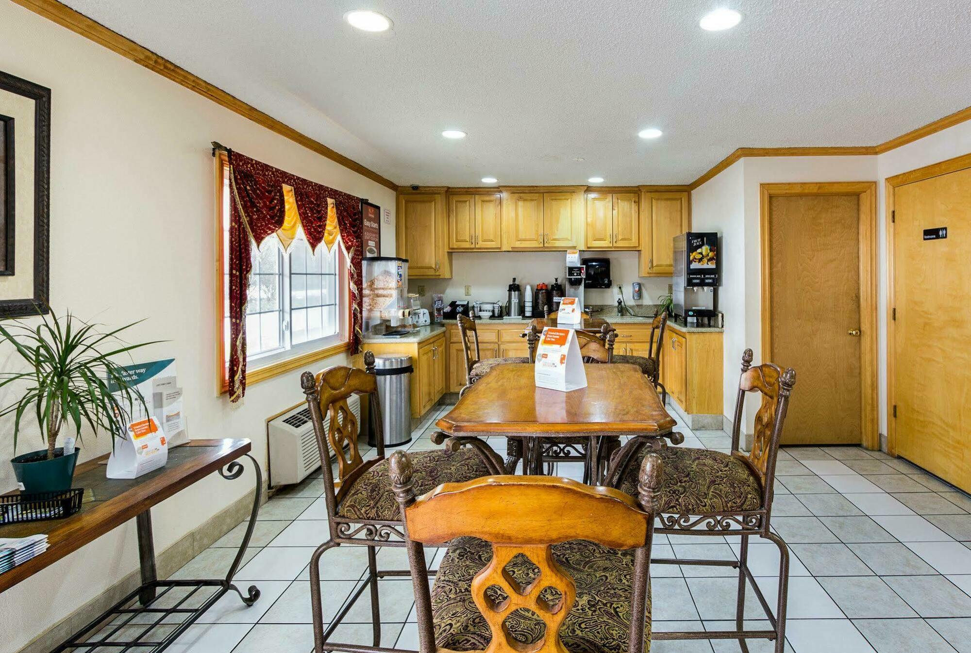 Rodeway Inn West Dodge Omaha Eksteriør bilde