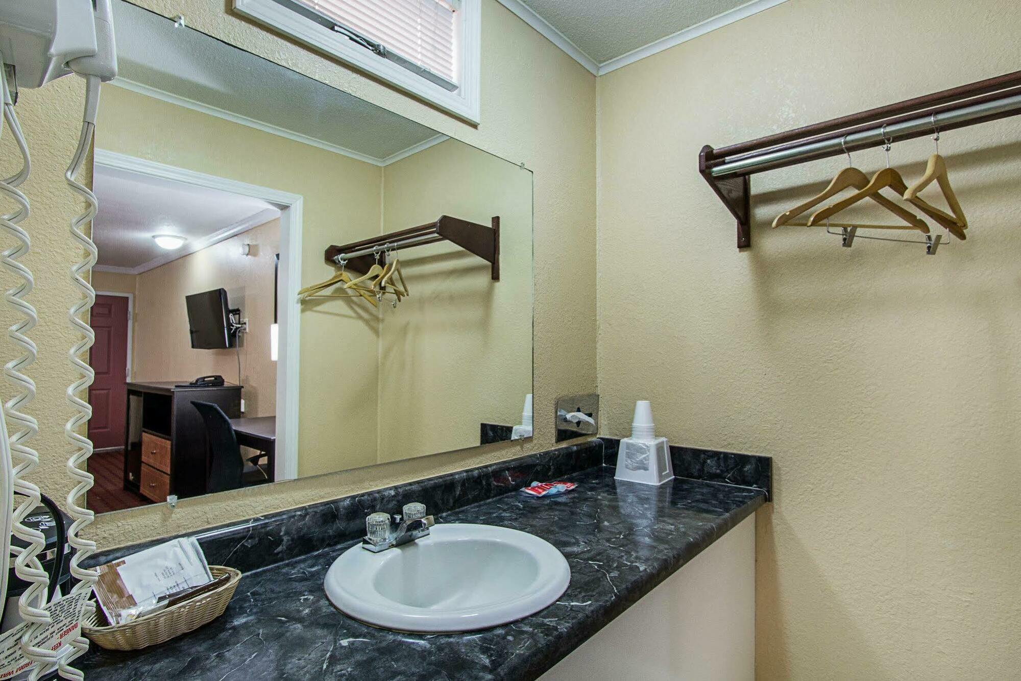 Rodeway Inn West Dodge Omaha Eksteriør bilde